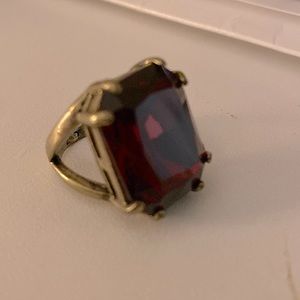 Chloe+Isabel Retro Glam Plum Ring; Size 7; Matches Necklace